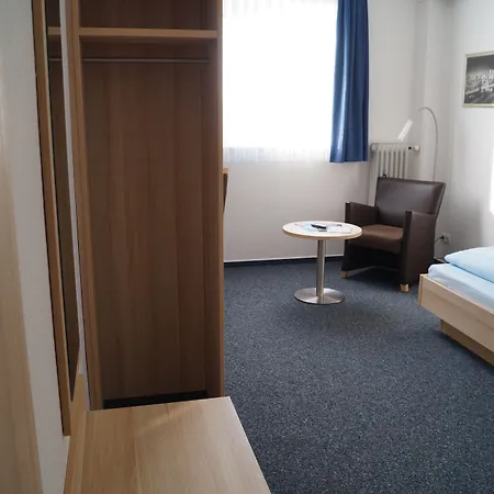 Am Vogelsanger Weg Hotel