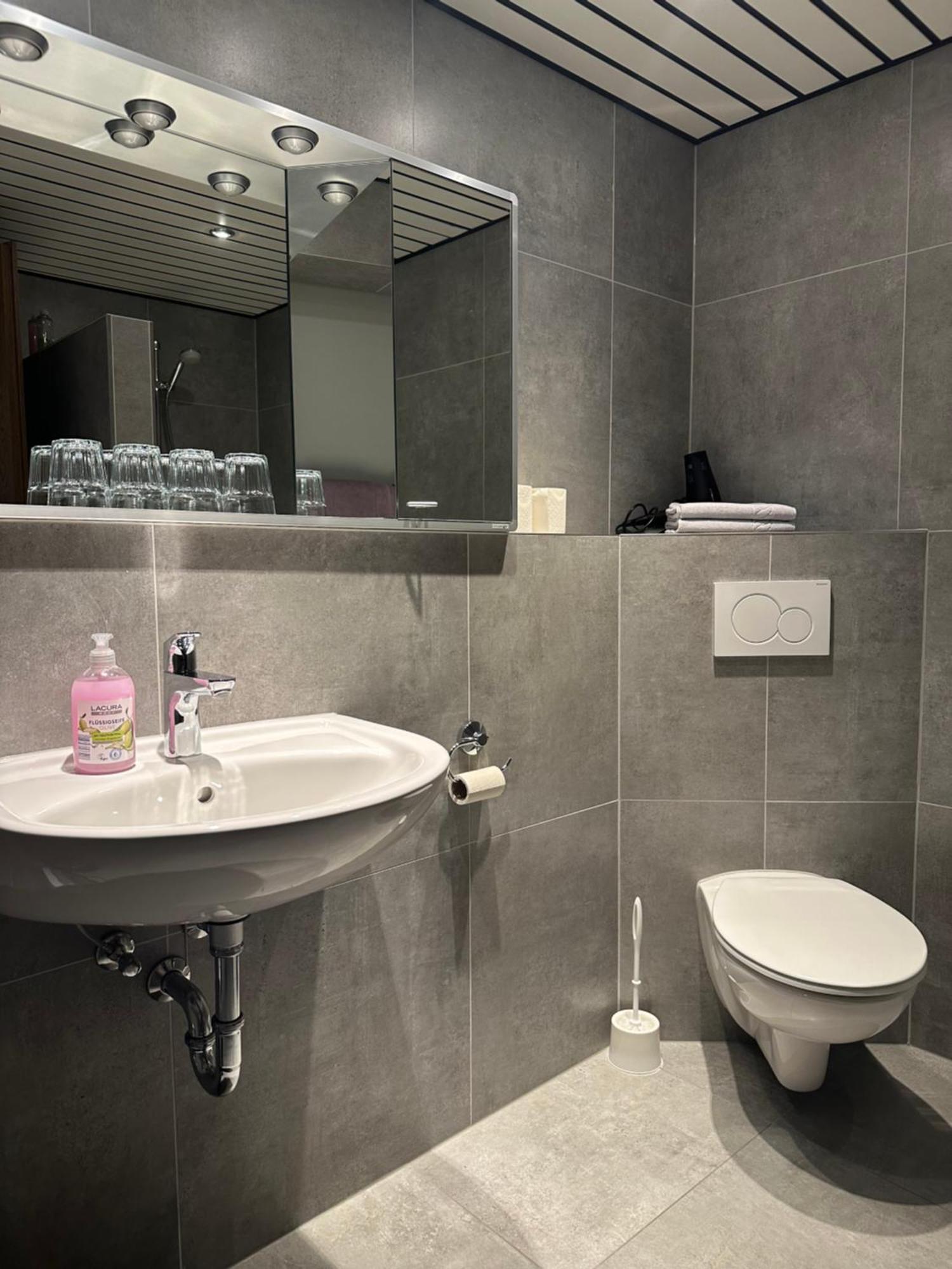 Hotel Am Vogelsanger Weg 3*