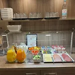 Hotel Am Vogelsanger Weg 3*