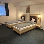 Am Vogelsanger Weg Hotel