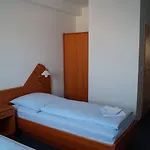 Am Vogelsanger Weg Hotel