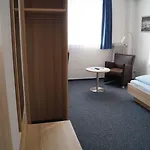 Am Vogelsanger Weg Hotel