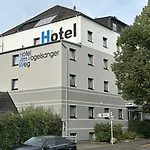 Am Vogelsanger Weg 3* Dusseldorf