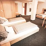 Am Vogelsanger Weg Hotel Dusseldorf