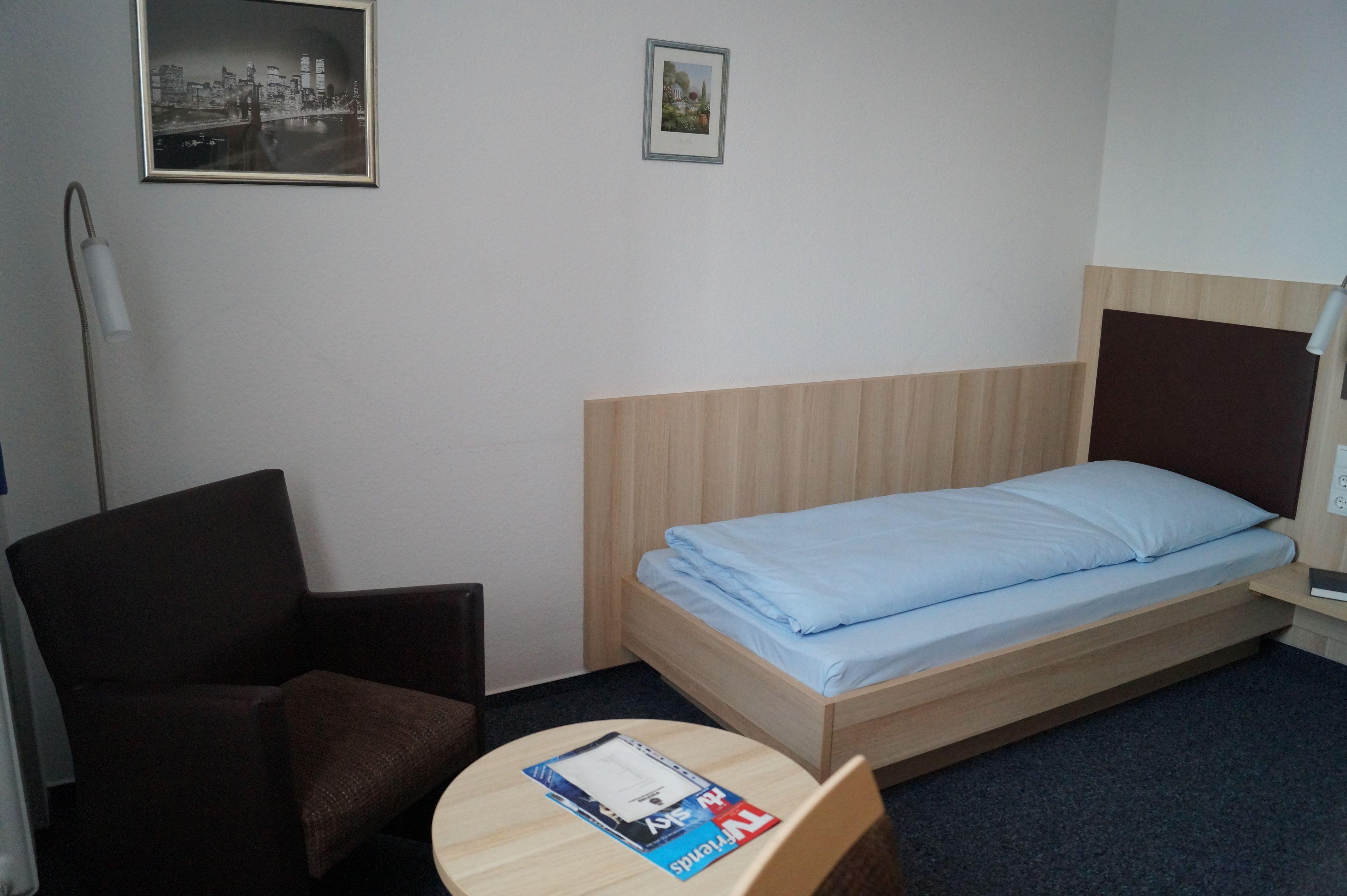 Hotel Am Vogelsanger Weg 3*