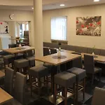 Am Vogelsanger Weg 3* Dusseldorf
