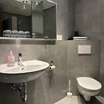 Hotel Am Vogelsanger Weg 3*