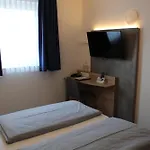 Hotel Am Vogelsanger Weg