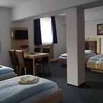 Hotel Am Vogelsanger Weg